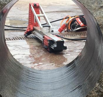 Bohren am Findling: Kunst